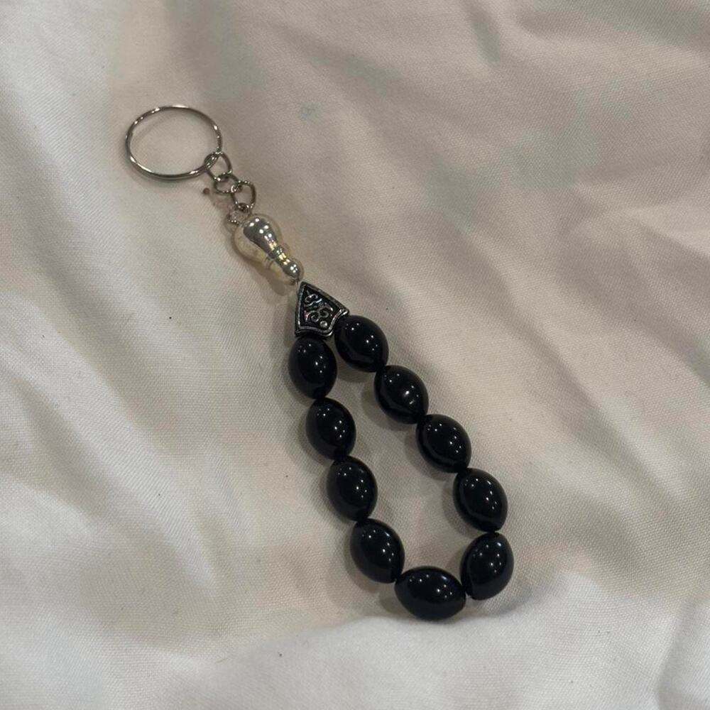 Black beaded keychain with silver - Picture 3 of 3